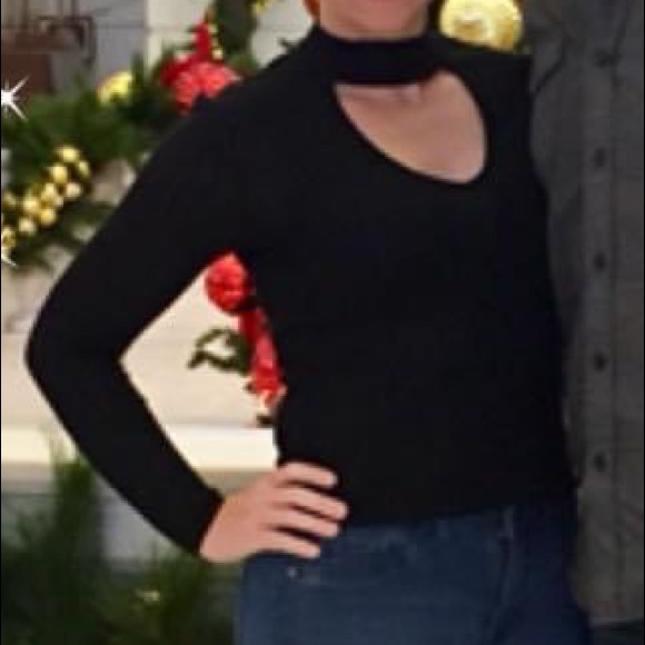 H&M Mock Neck Keyhole Front Sweater - Picture 3 of 5